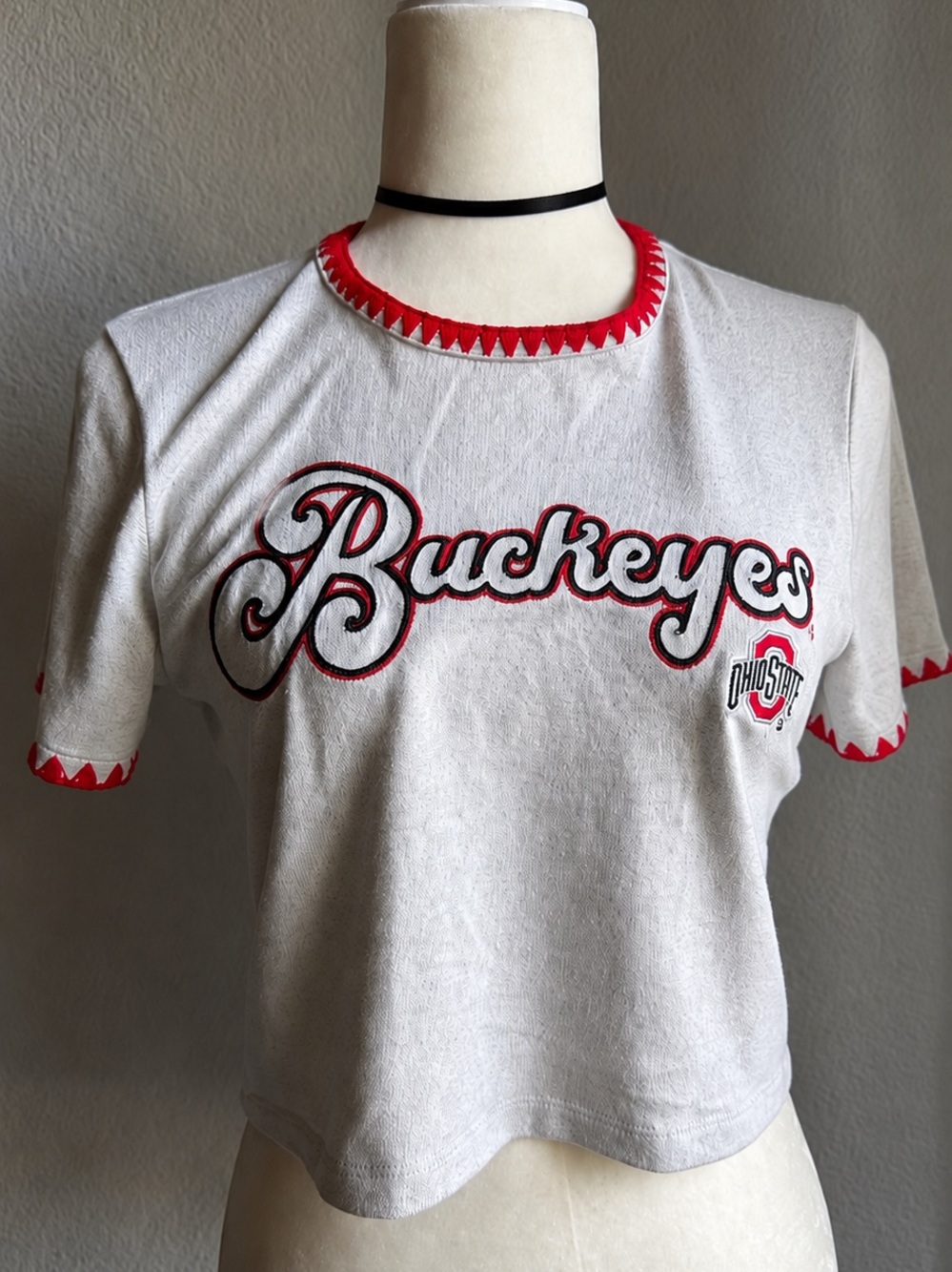 Concepts Sport Ohio State Buckeyes Embroidered Script Cropped Terry Knot Top